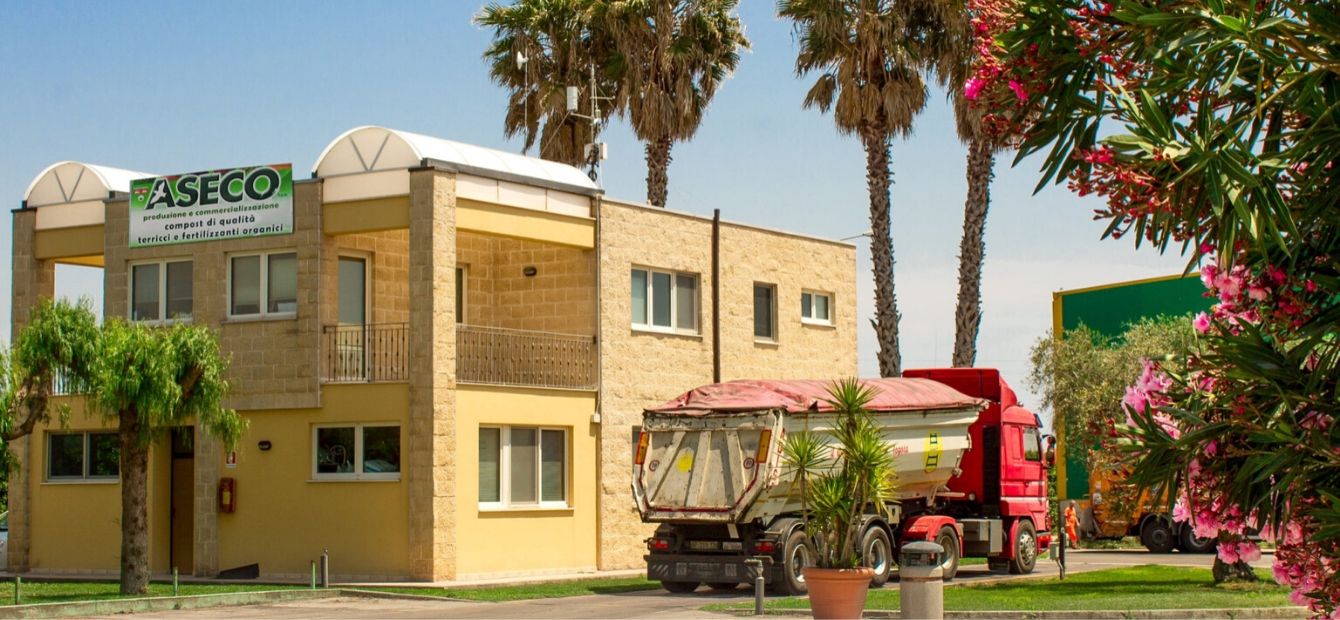 Aseco Header con immagine e testo