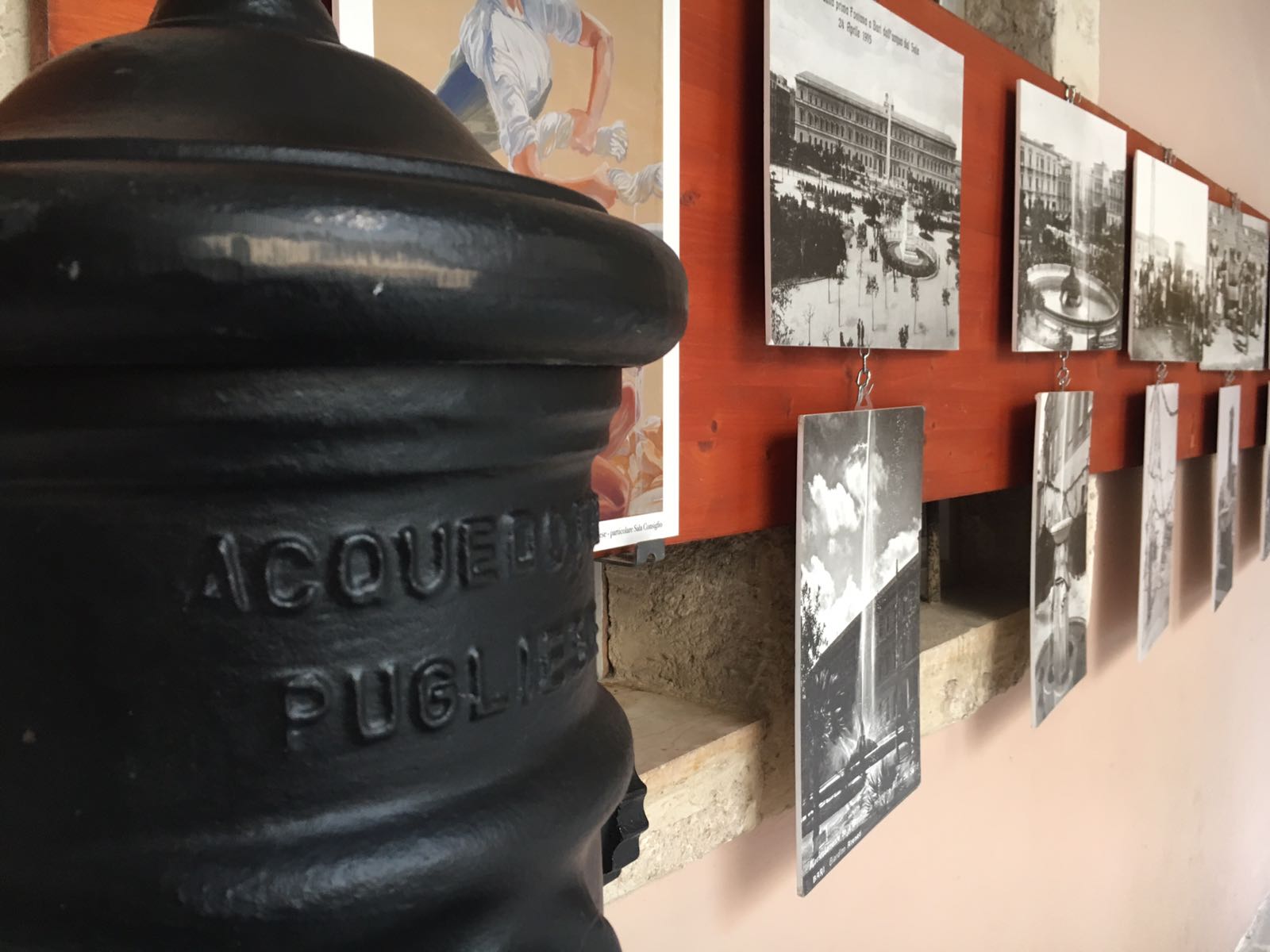 Il mondo delle fontane pubbliche in mostra a Fasano