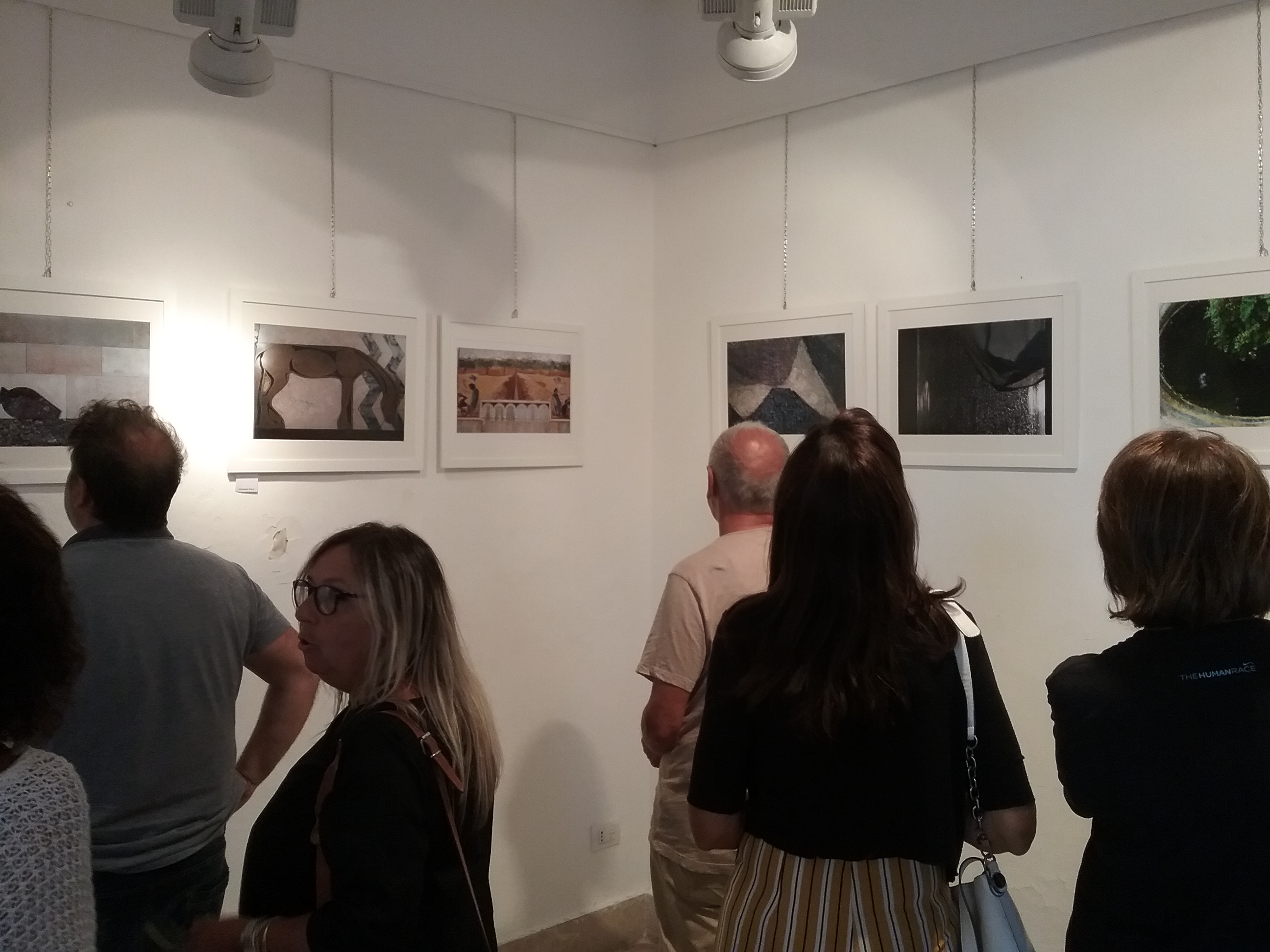 Il palazzo di Acquedotto Pugliese in una mostra fotografica