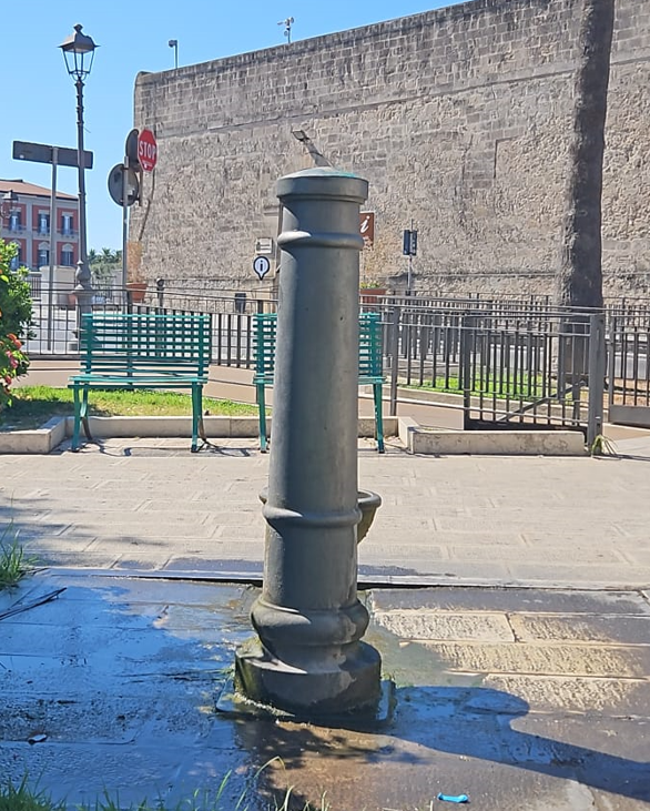 Foto di una fontanina a Taranto