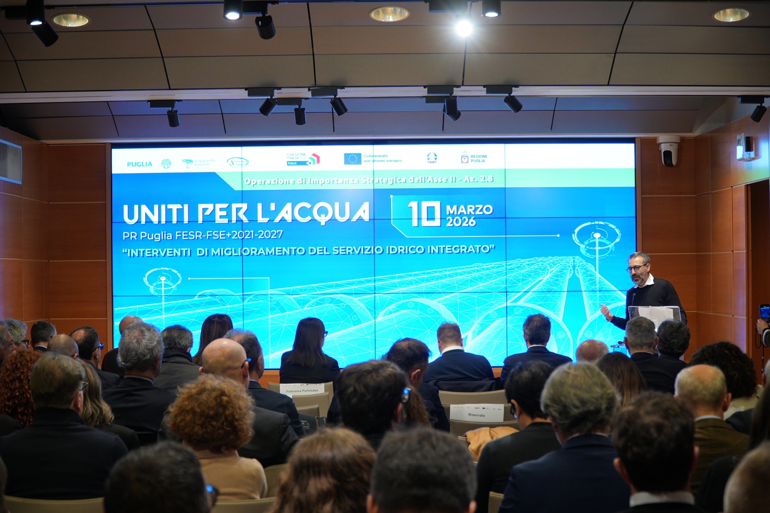 Sala evento "Uniti per l’acqua, l’Europa investe sulla sicurezza idrica della Puglia"
