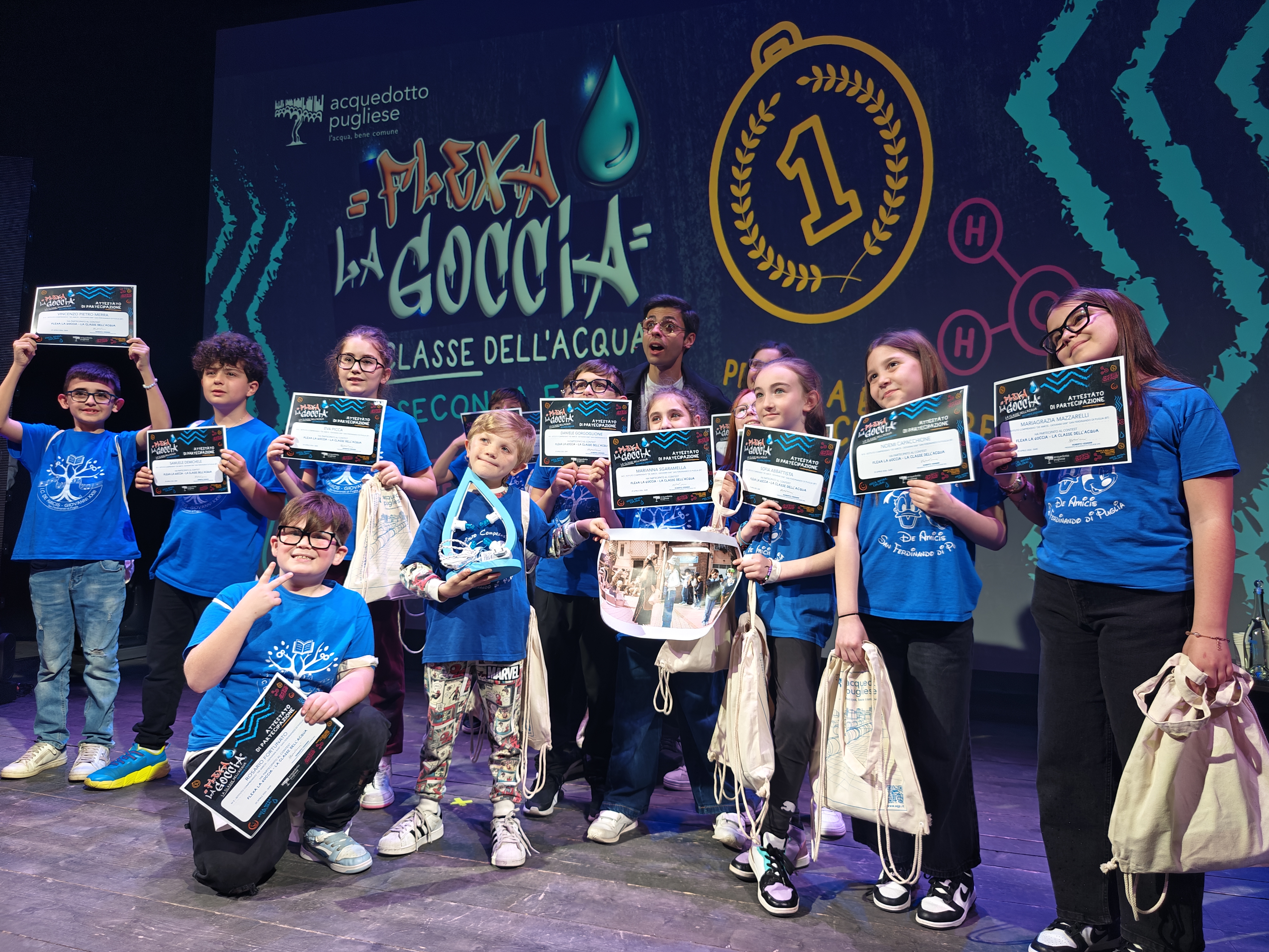 foto della classe vincitrice della seconda ezione di flexa la goccia