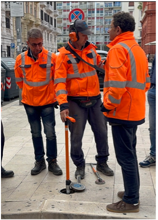operai presso un cantiere AQP