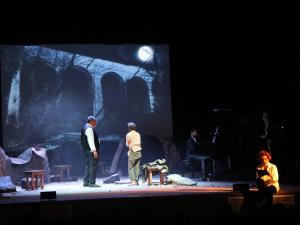 L'acqua e la luna - Scena iniziale