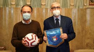 Il Presidente AQP Simeone di Cagno Abbrescia e il Presidente del Comitato Regionale Puglia LND Vito Tisci