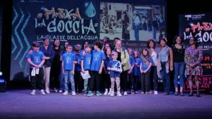 Immagine per il comunicato stampa Acquedotto Pugliese premia la scuola vincitrice di Flexa la Goccia - La classe dell'acqua
